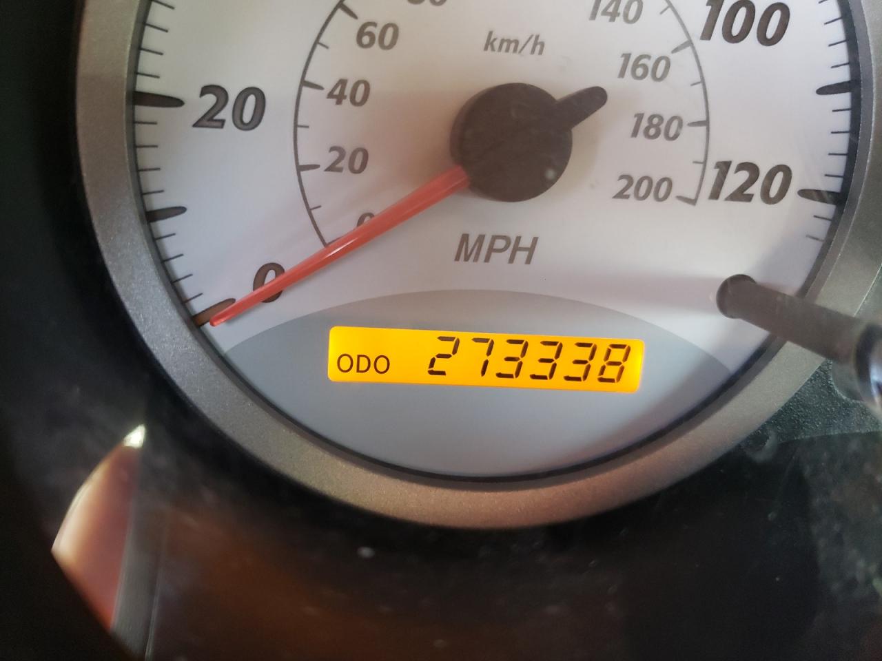 Photo 8 from auction – 2004 TOYOTA RAV4 with VIN JTEGD20VX40005914