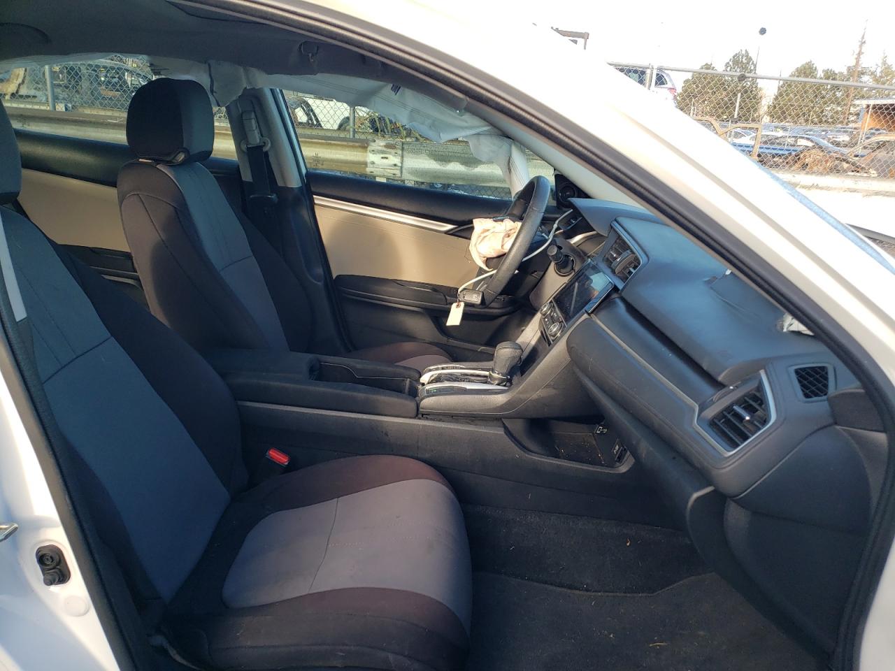 Photo 5 from auction – 2016 HONDA CIVIC EX with VIN 19XFC2F74GE059541
