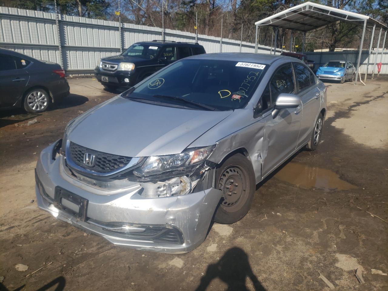 Photo 2 from auction – 2015 HONDA CIVIC LX with VIN 2HGFB2F53FH565934