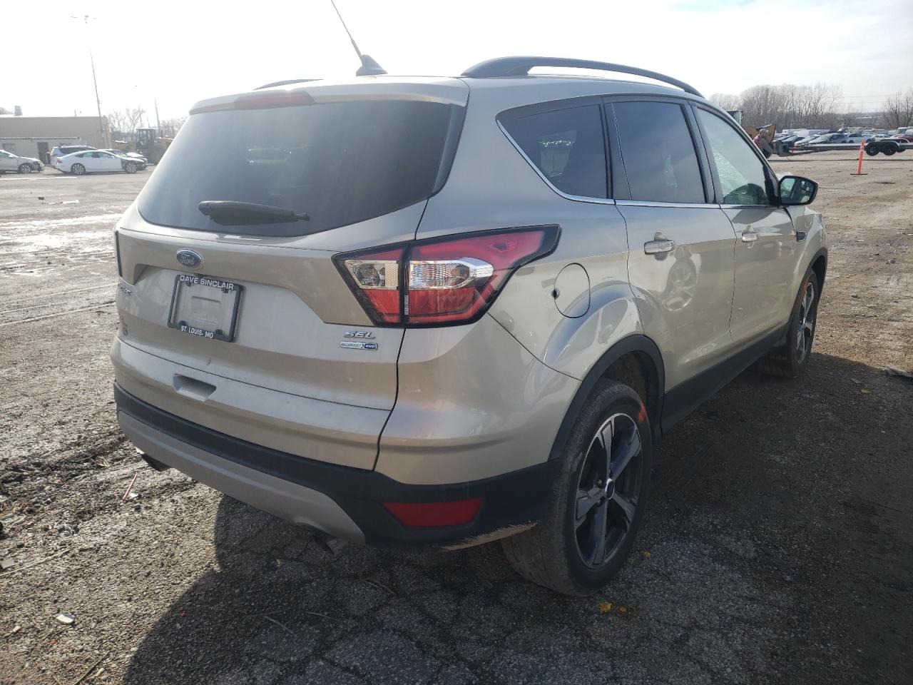 Photo 4 from auction – 2018 FORD ESCAPE SEL with VIN 1FMCU9HD3JUC76157