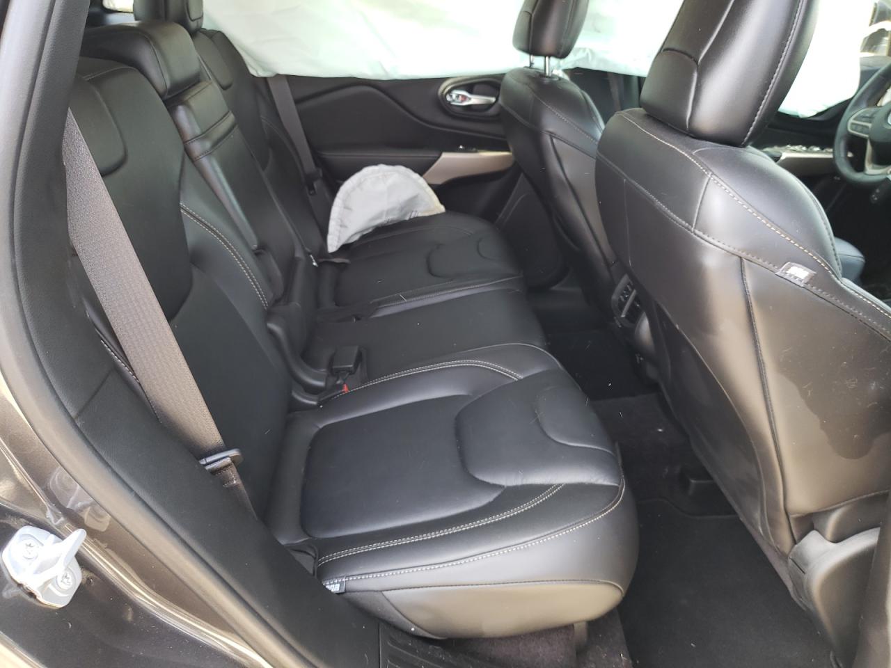 Photo 6 from auction – 2017 JEEP CHEROKEE L with VIN 1C4PJLDB8HW642984