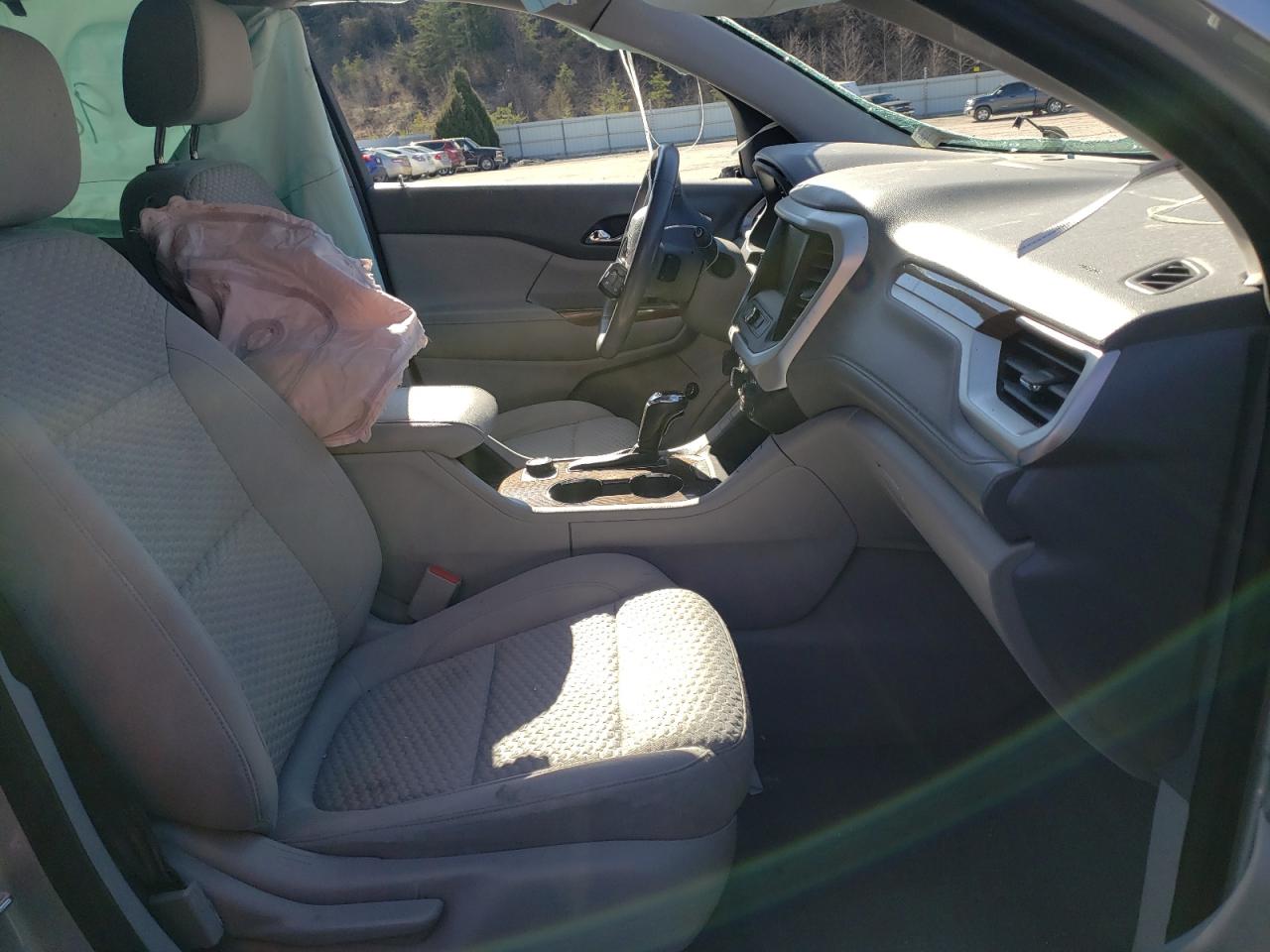 Photo 5 from auction – 2017 GMC ACADIA SLE with VIN 1GKKNSLA1HZ218020