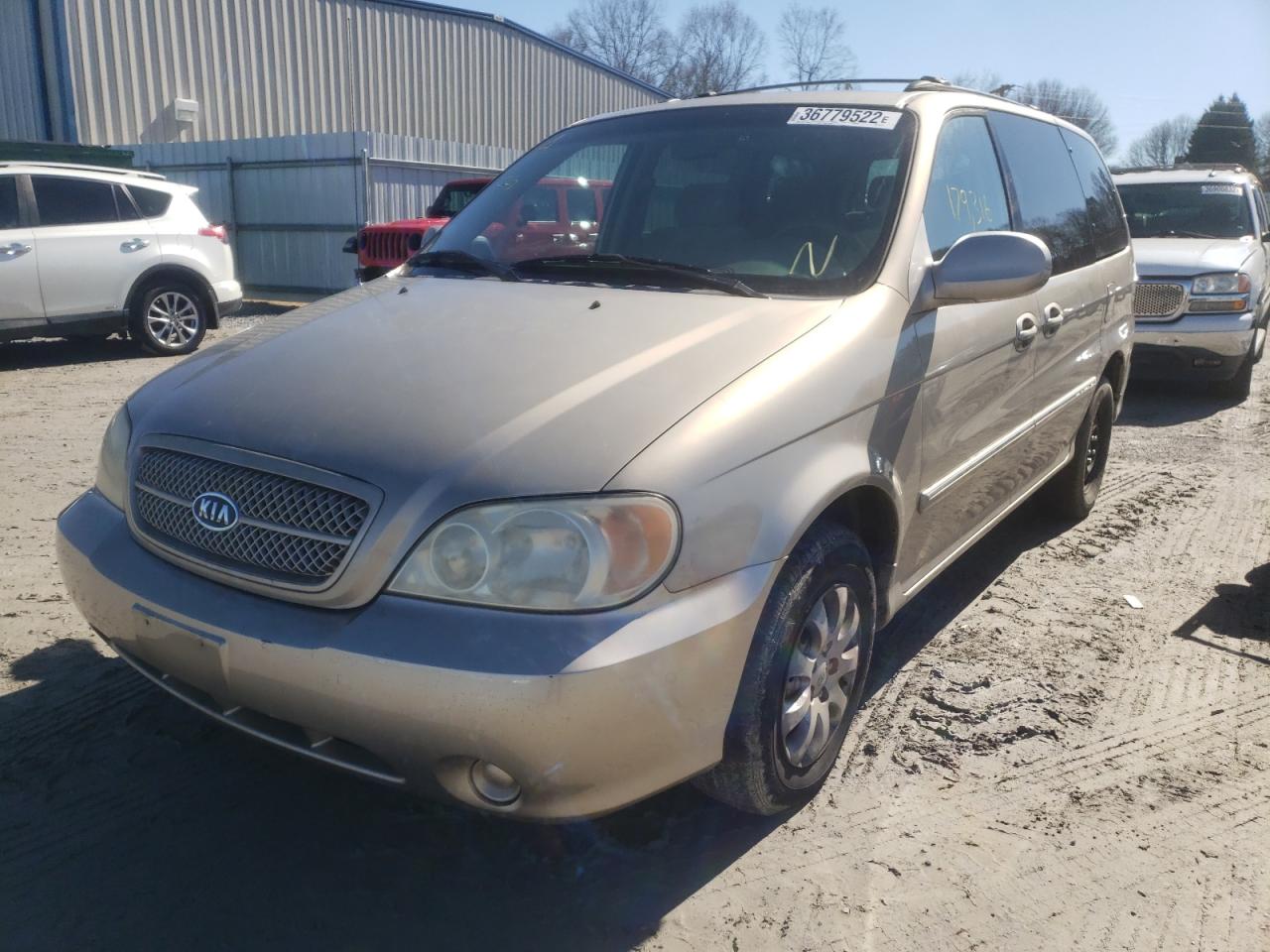 Photo 2 from auction – 2005 KIA SEDONA EX with VIN KNDUP132256686708