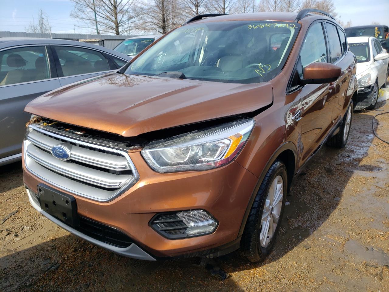 Photo 2 from auction – 2017 FORD ESCAPE SE with VIN 1FMCU0G91HUD96588