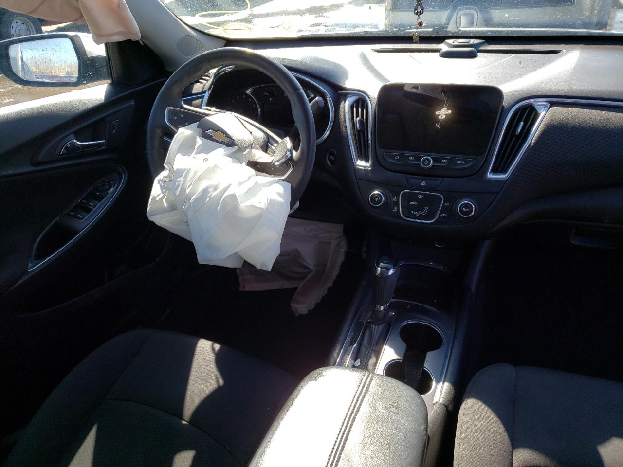 Photo 9 from auction – 2017 CHEVROLET 1500 with VIN 1G1ZE5ST5HF213248