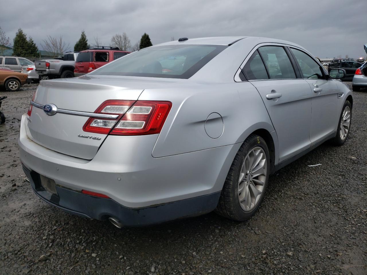 Photo 4 from auction – 2015 FORD TAURUS LIM with VIN 1FAHP2F84FG171167