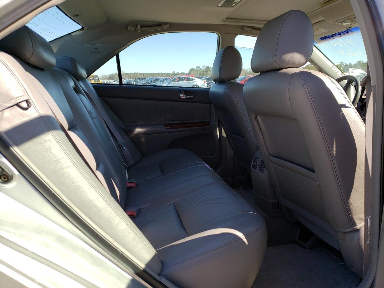 Photo 6 from auction – 2003 TOYOTA CAMRY LE with VIN 4T1BE30K93U210814