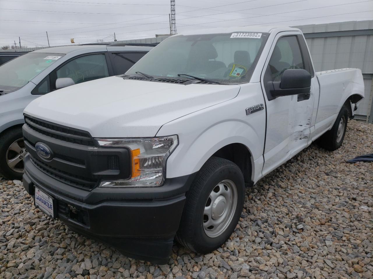 Photo 2 from auction – 2019 FORD F150 with VIN 1FTMF1CB6KKC57948