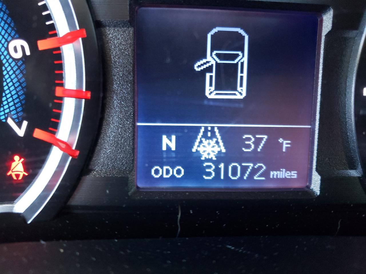 Photo 8 from auction – 2018 TOYOTA 4RUNNER SR with VIN JTEBU5JR7J5599857
