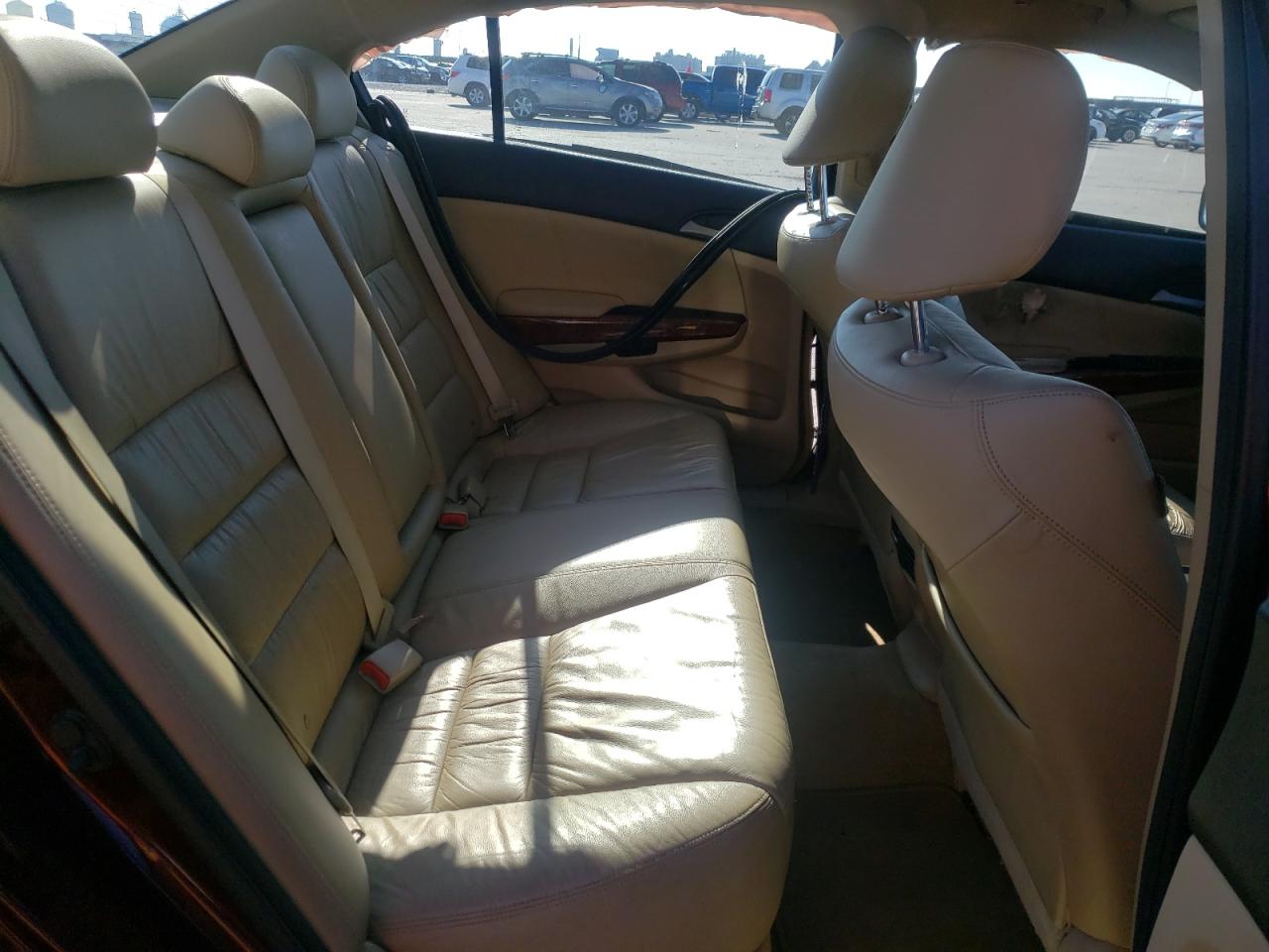 Photo 6 from auction – 2012 HONDA ACCORD EXL with VIN 1HGCP3F85CA011681
