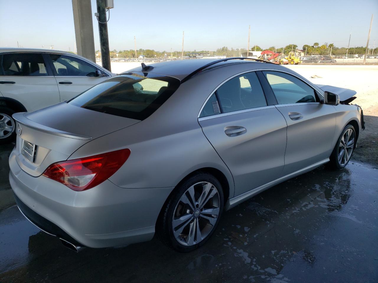 Photo 4 from auction – 2014 MERCEDES-BENZ CLA 250 with VIN WDDSJ4EB2EN157455