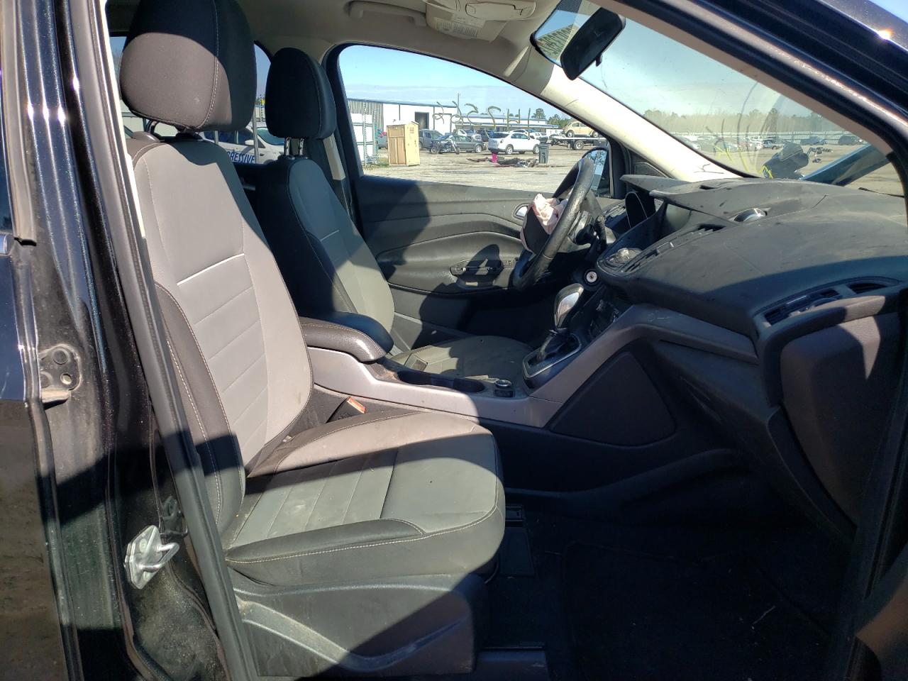 Photo 5 from auction – 2014 FORD ESCAPE SE with VIN 1FMCU0GX3EUB40110