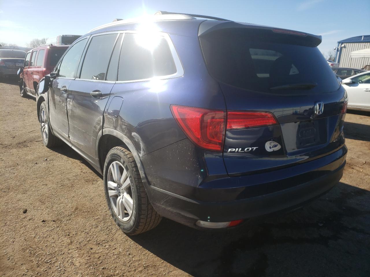 Photo 3 from auction – 2018 HONDA PILOT LX with VIN 5FNYF6H18JB040086
