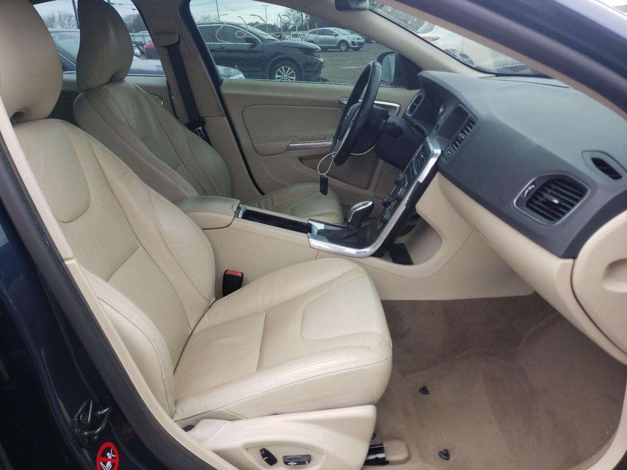 Photo 5 from auction – 2013 VOLVO S60 T5 with VIN YV1612FS5D1216495