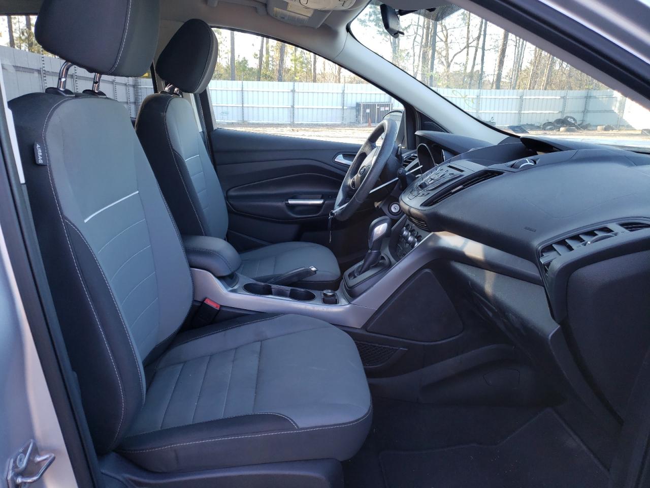 Photo 5 from auction – 2015 FORD ESCAPE SE with VIN 1FMCU9G95FUC72809