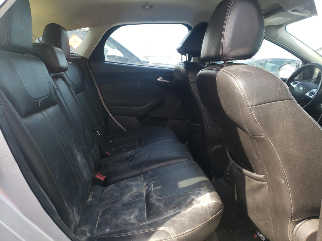 Photo 6 from auction – 2014 FORD FOCUS SE with VIN 1FADP3K27EL307741