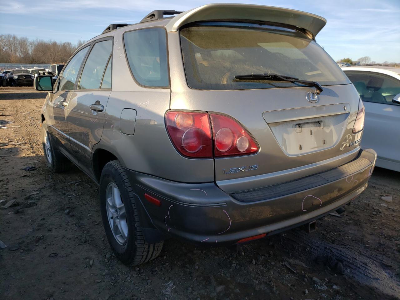 Photo 3 from auction – 2000 LEXUS RX 300 with VIN JT6HF10U7Y0145548