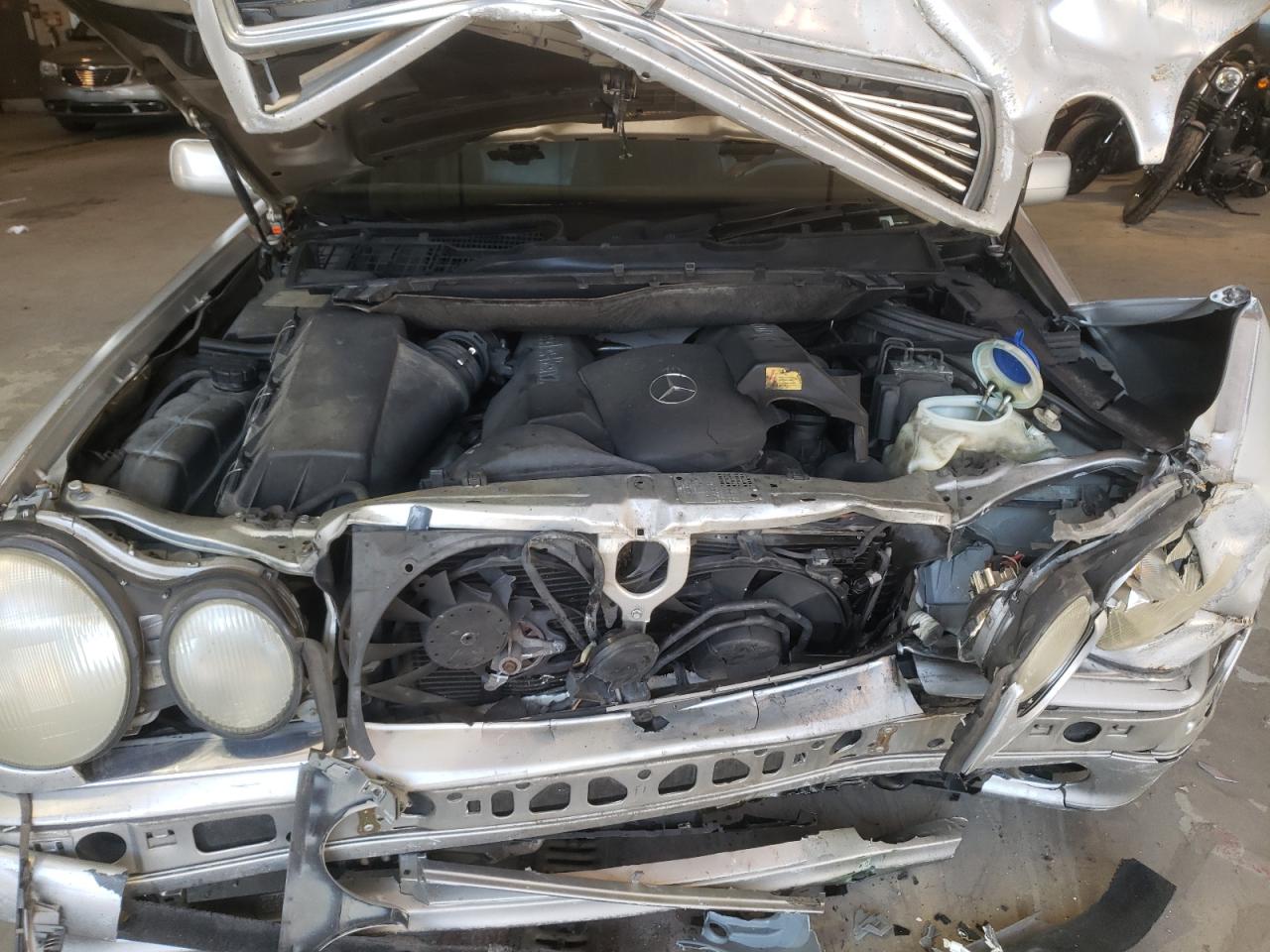 Photo 7 from auction – 1998 MERCEDES-BENZ E 430 with VIN WDBJF70F9WA715960