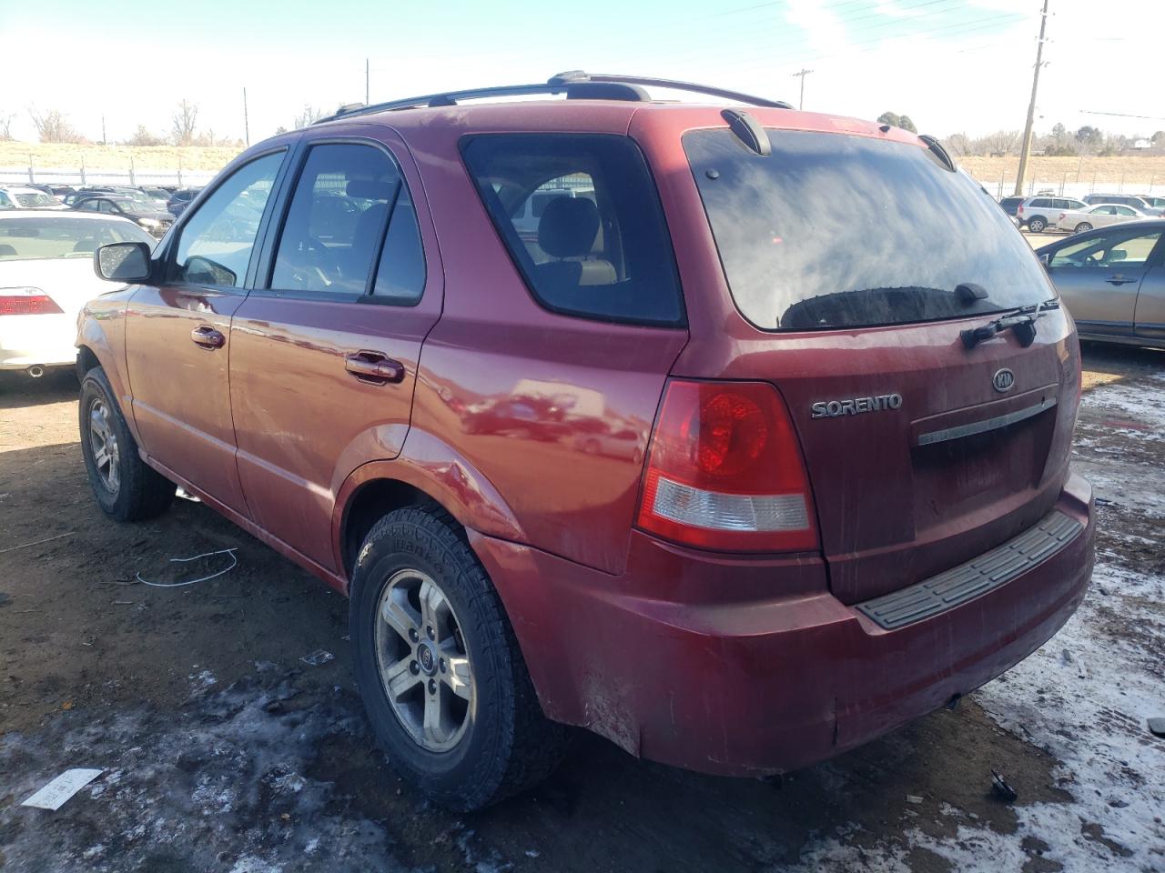 Photo 3 from auction – 2005 KIA SORENTO EX with VIN KNDJD733055484057