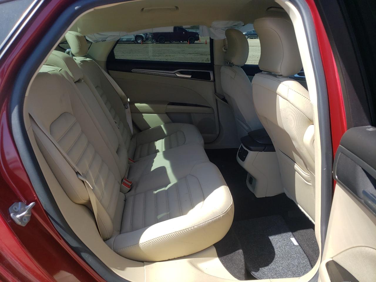 Photo 6 from auction – 2015 FORD FUSION SE with VIN 3FA6P0H75FR159828