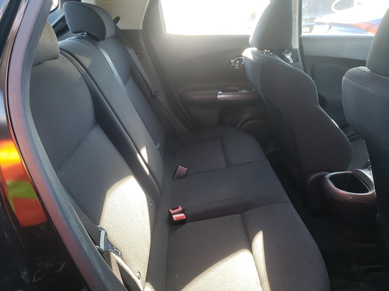 Photo 6 from auction – 2014 NISSAN JUKE S with VIN JN8AF5MV8ET355983