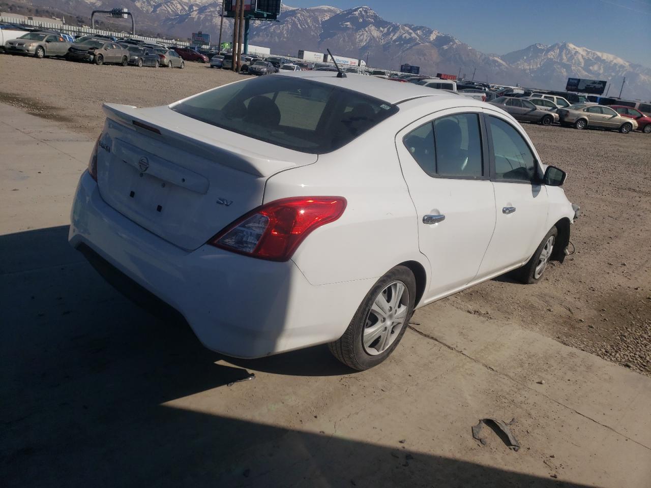 Photo 4 from auction – 2019 NISSAN VERSA S with VIN 3N1CN7AP2KL878234