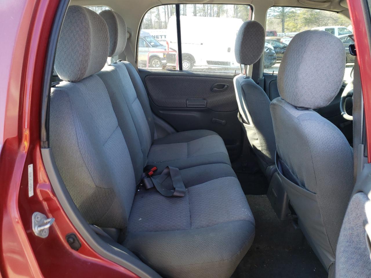 Photo 6 from auction – 2000 CHEVROLET TRACKER with VIN 2CNBE13C1Y6933913