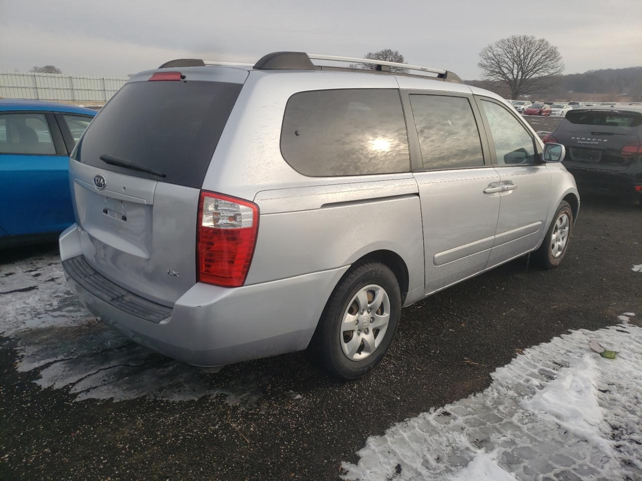 Photo 4 from auction – 2008 KIA SEDONA EX with VIN KNDMB233986197157