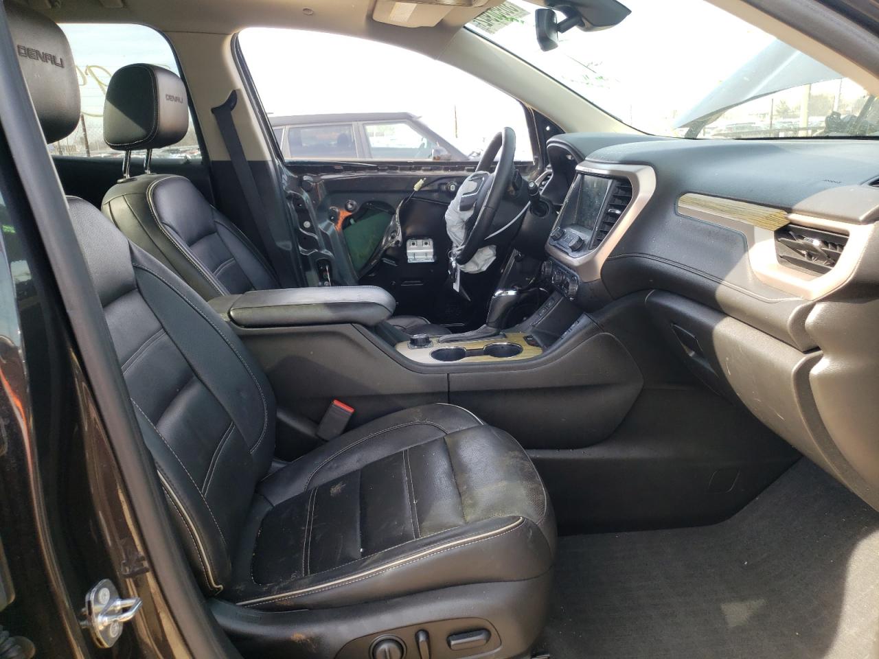 Photo 5 from auction – 2017 GMC ACADIA DEN with VIN 1GKKNPLS8HZ326253