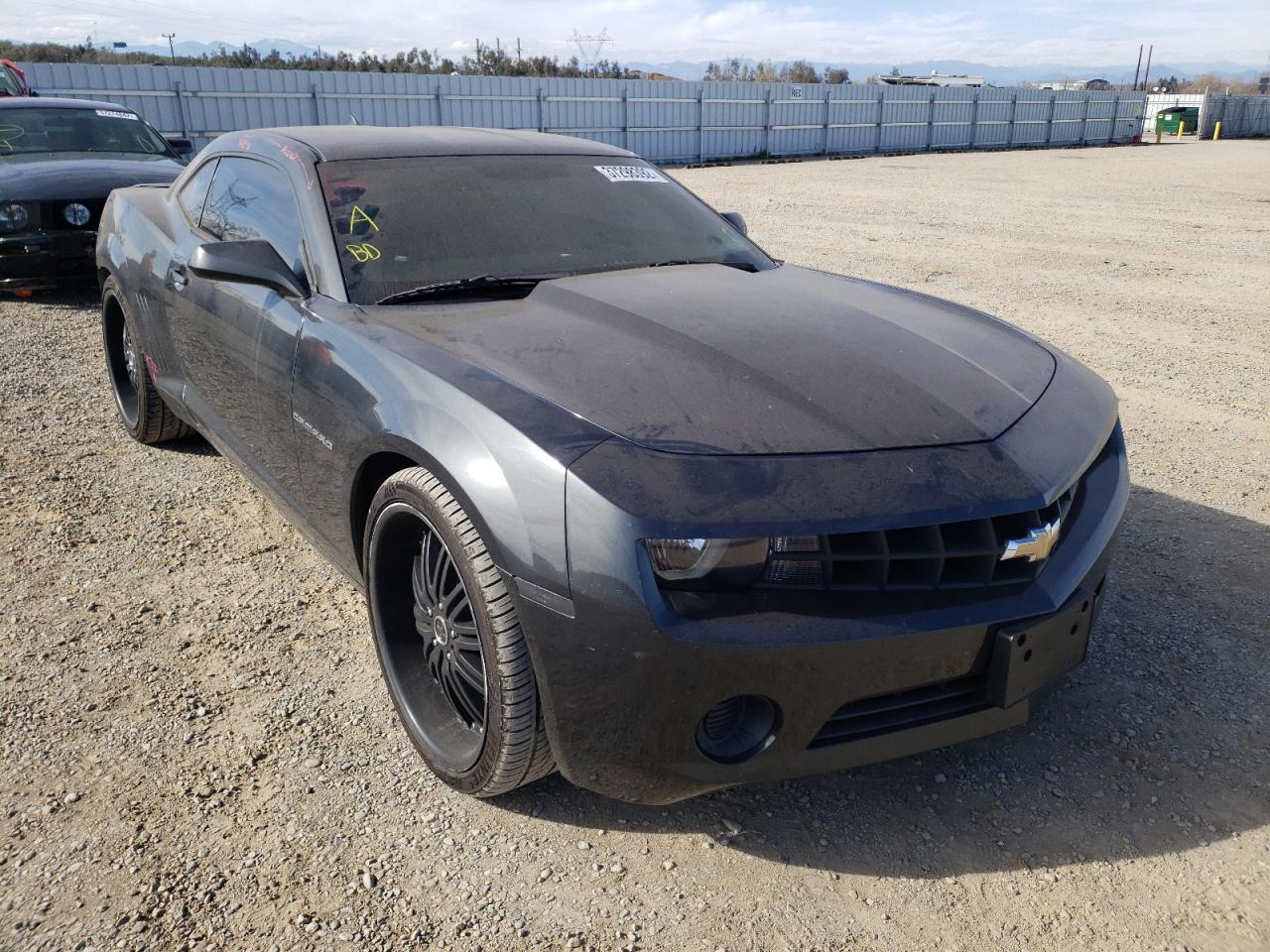 CHEVROLET CAMARO LS 2013 with VIN 2G1FA1E3XD9244761 - Photo from auction