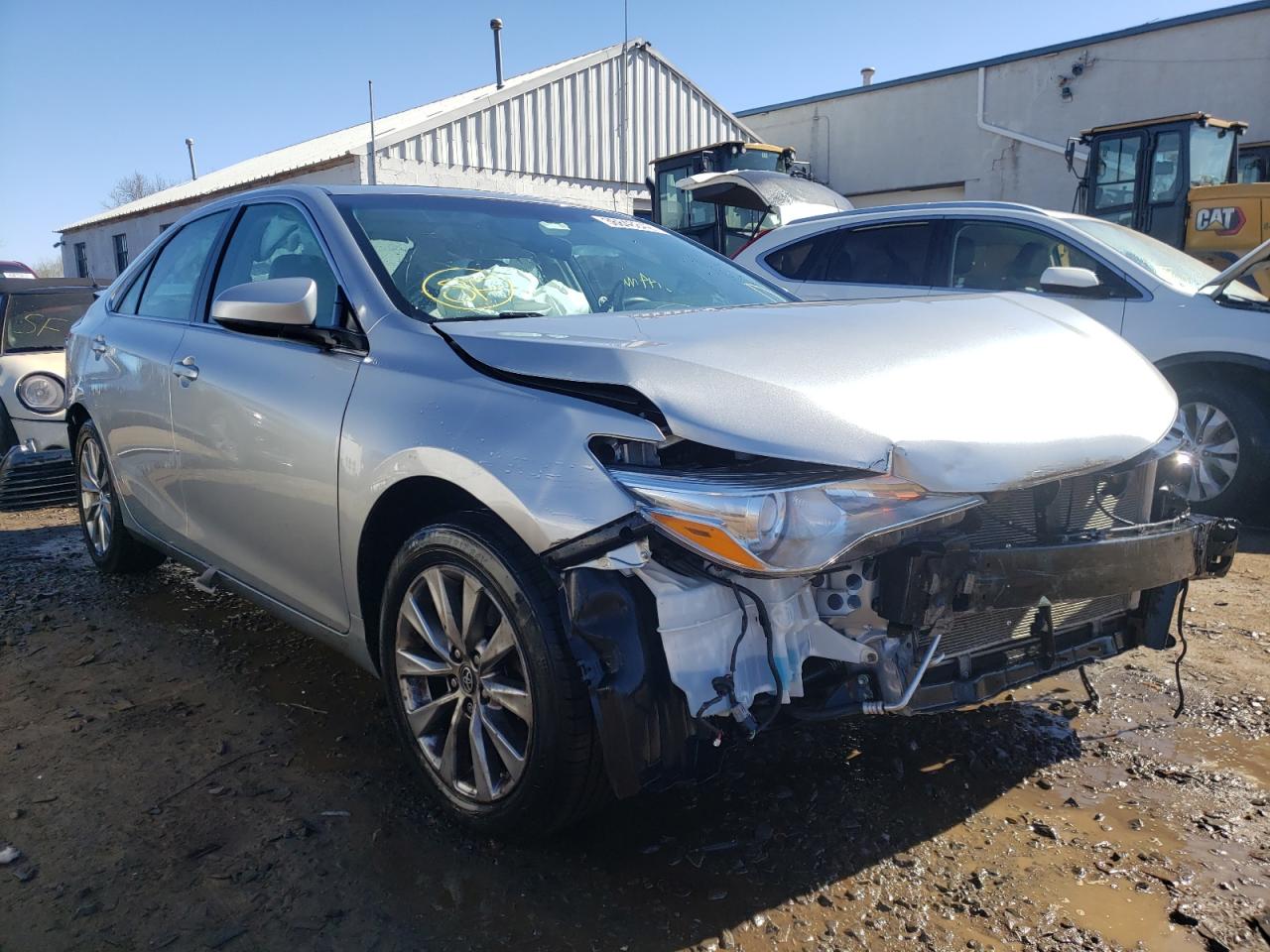 TOYOTA CAMRY LE 2017 with VIN 4T1BF1FKXHU623504 - Photo from auction