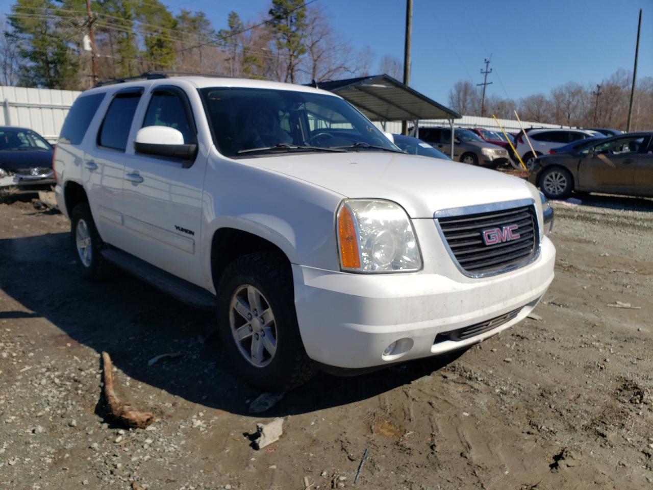 GMC YUKON SLE 2012 with VIN 1GKS2AE07CR138088 - Photo from auction
