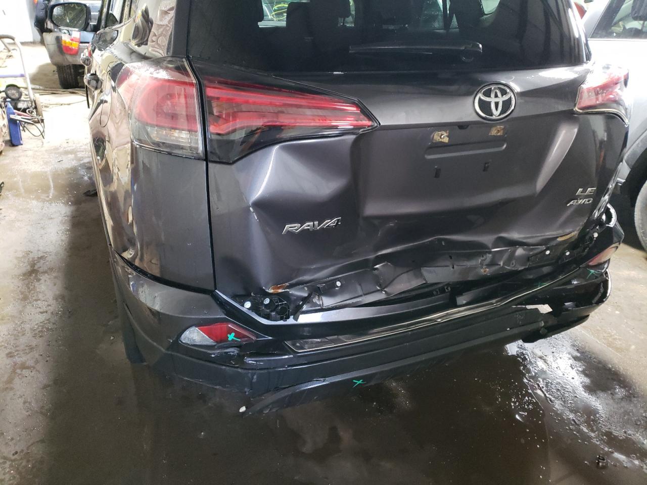 Photo 9 from auction – 2017 TOYOTA RAV4 LE with VIN JTMBFREV7HJ126118