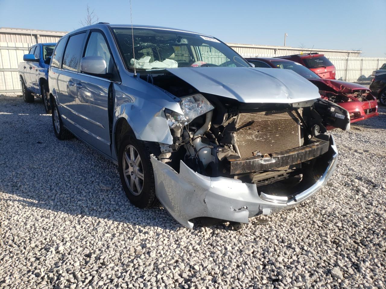 Photo 1 from auction – 2013 CHRYSLER TOWN & COU with VIN 2C4RC1BG8DR555188