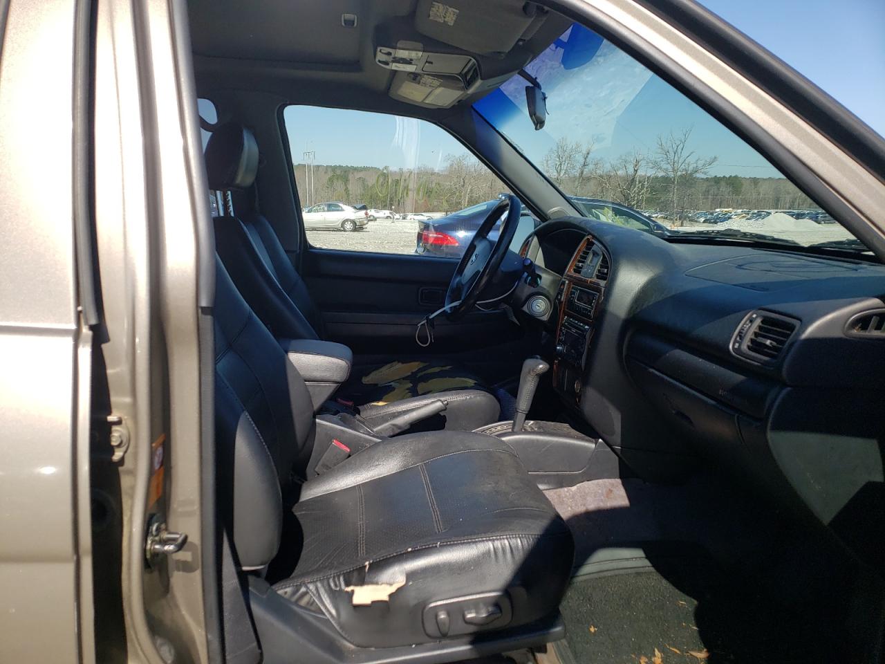 Photo 5 from auction – 2002 NISSAN PATHFINDER with VIN JN8DR09X32W661338