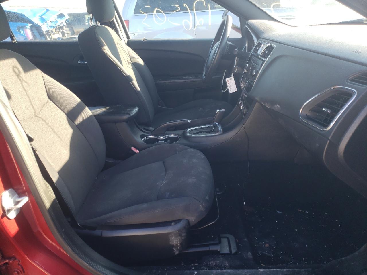 Photo 5 from auction – 2014 CHRYSLER 200 with VIN 1C3CCBAB8EN168290