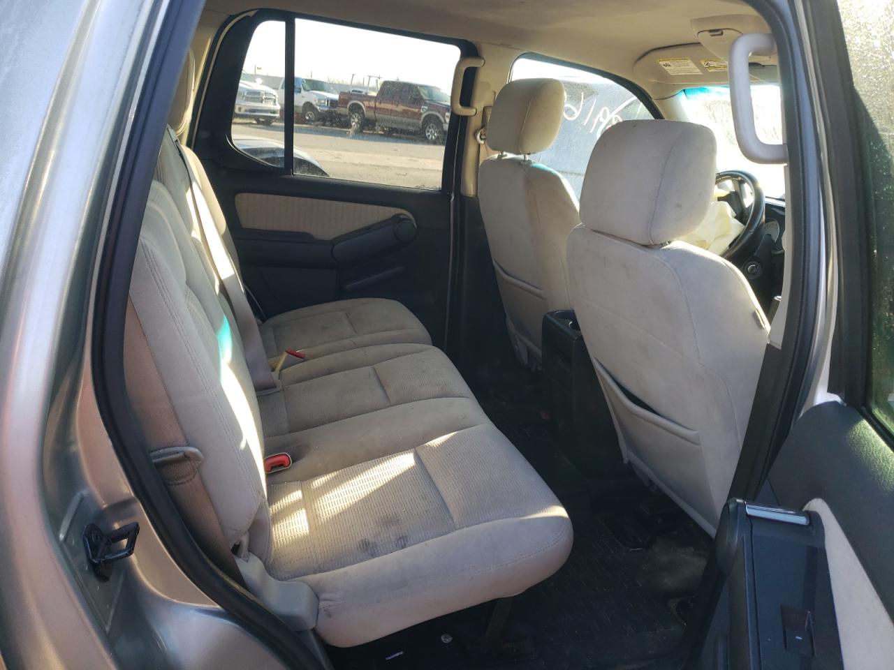 Photo 6 from auction – 2008 FORD EXPLORER S with VIN 1FMEU51E68UB04512
