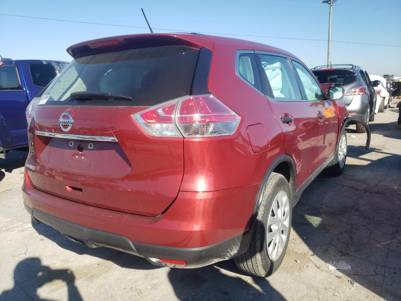 Photo 4 from auction – 2016 NISSAN ROGUE S with VIN 5N1AT2MT2GC737605