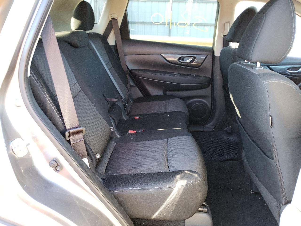Photo 16 from auction – 2017 NISSAN ROGUE S with VIN KNMAT2MV2HP612202
