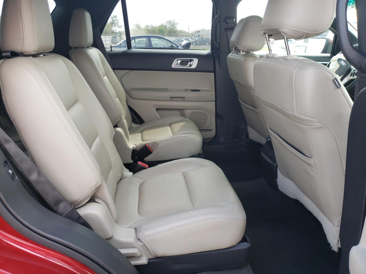 Photo 6 from auction – 2015 FORD EXPLORER L with VIN 1FM5K8F87FGA12525