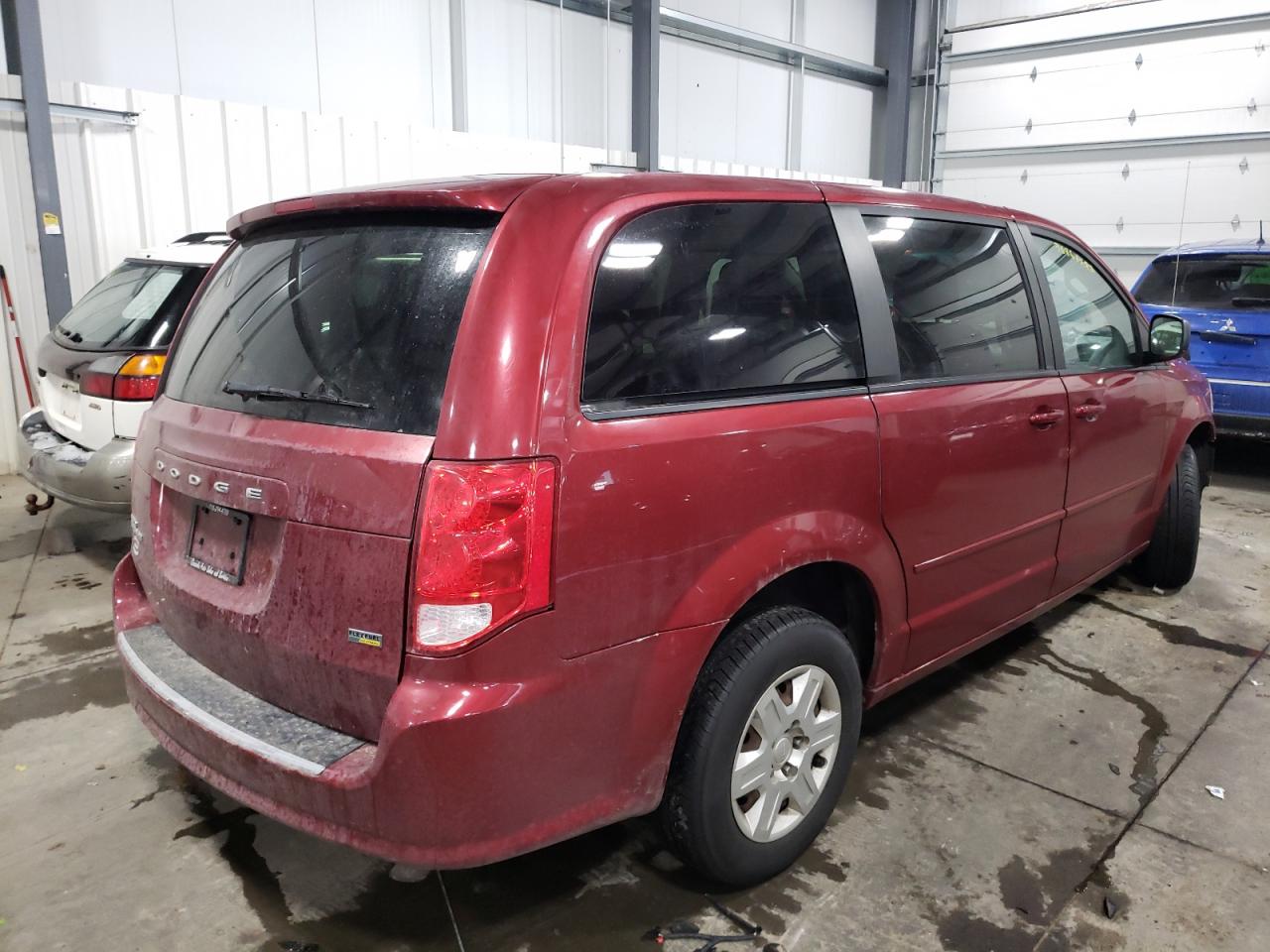 Photo 4 from auction – 2011 DODGE GRAND CARA with VIN 2D4RN4DG6BR679792