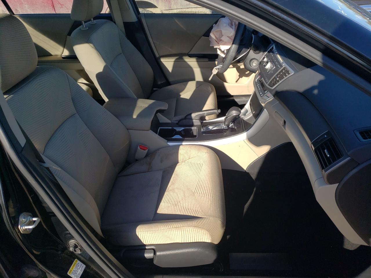 Photo 5 from auction – 2015 HONDA ACCORD LX with VIN 1HGCR2F39FA034409