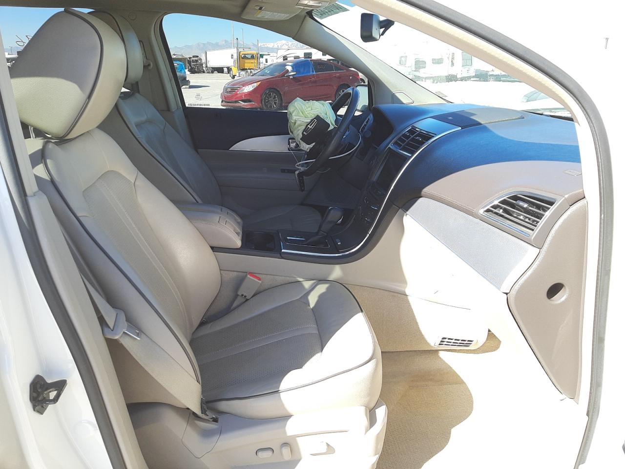 Photo 5 from auction – 2013 LINCOLN MKX with VIN 2LMDJ8JK3DBL20088