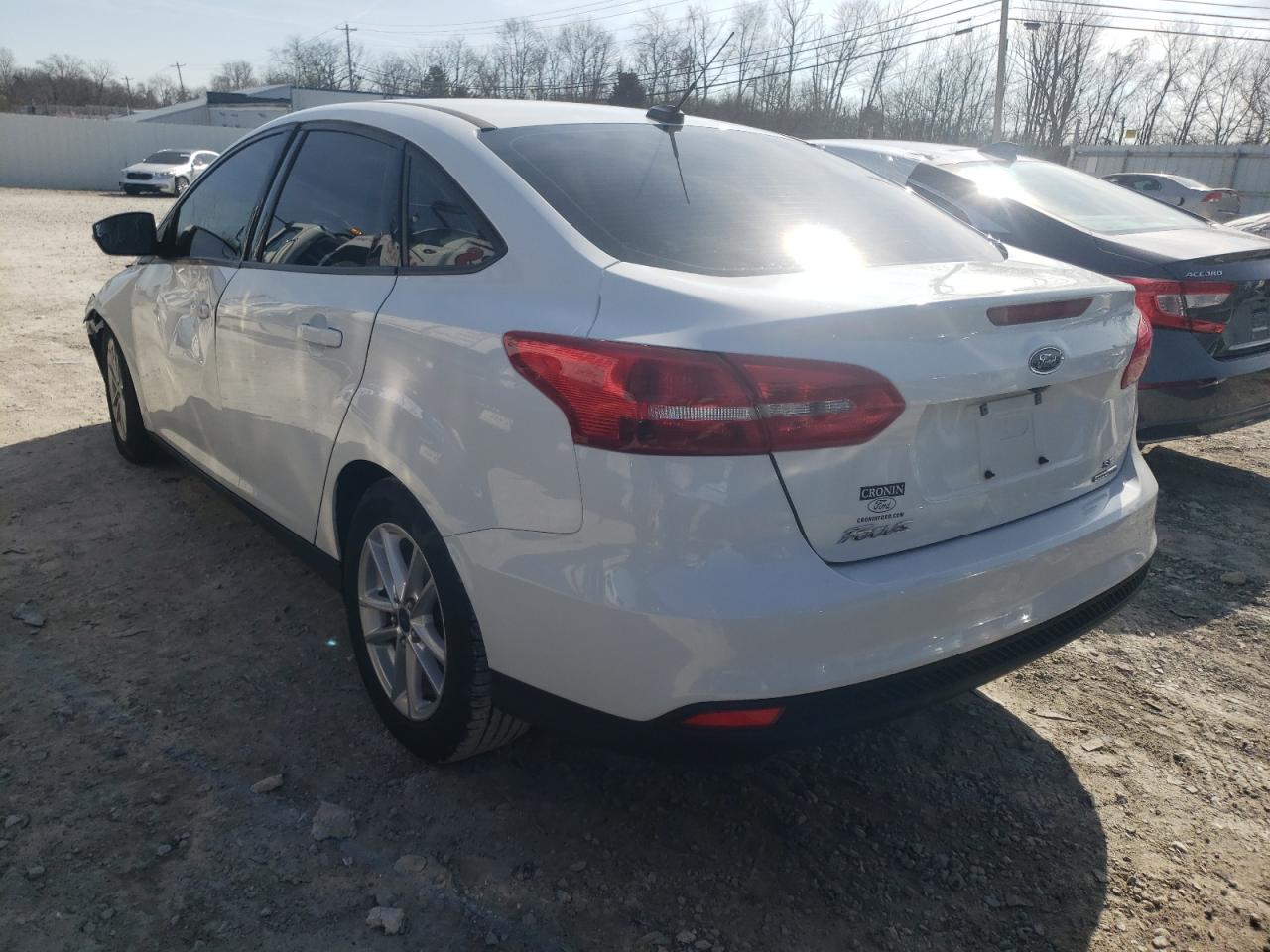 Photo 3 from auction – 2016 FORD FOCUS SE with VIN 1FADP3F2XGL220610