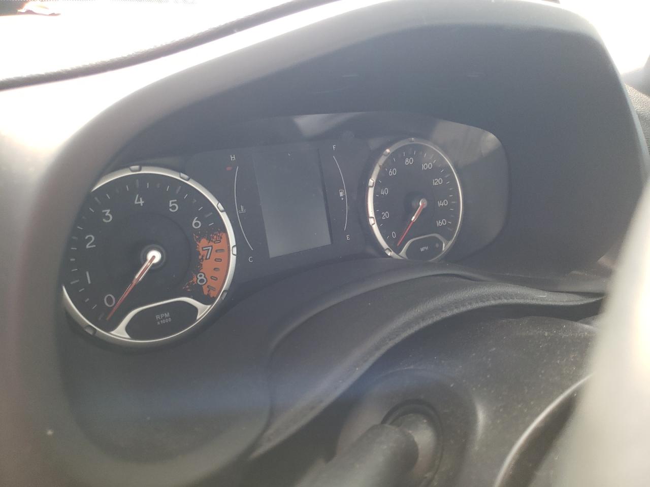 Photo 8 from auction – 2018 JEEP RENEGADE L with VIN ZACCJABB2JPJ54667