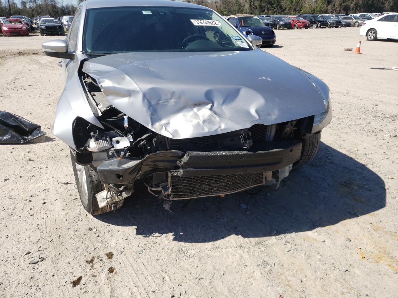 Photo 9 from auction – 2012 VOLKSWAGEN PASSAT S with VIN 1VWAP7A34CC107280