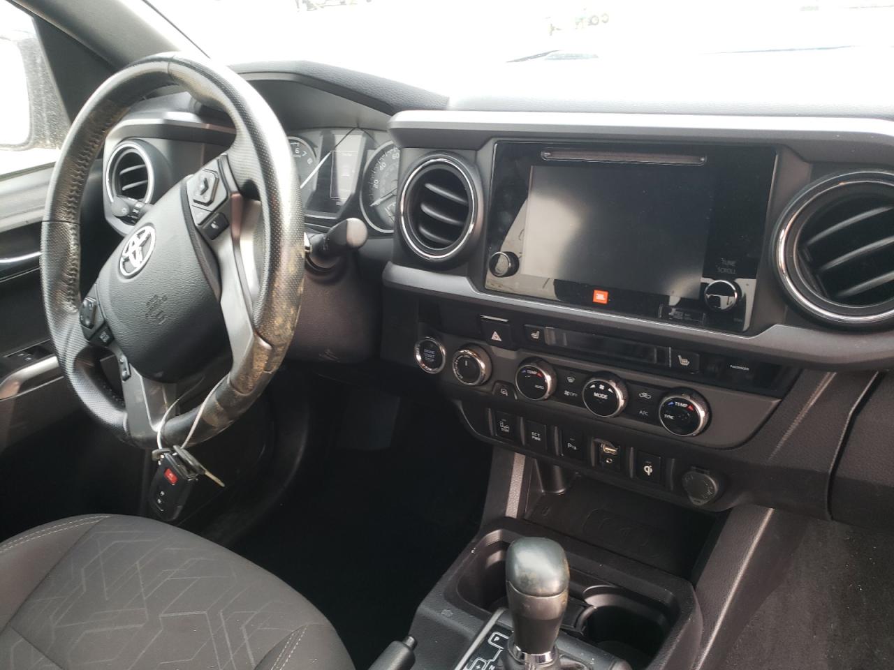 Photo 9 from auction – 2017 TOYOTA TACOMA DOU with VIN 3TMCZ5AN9HM102206