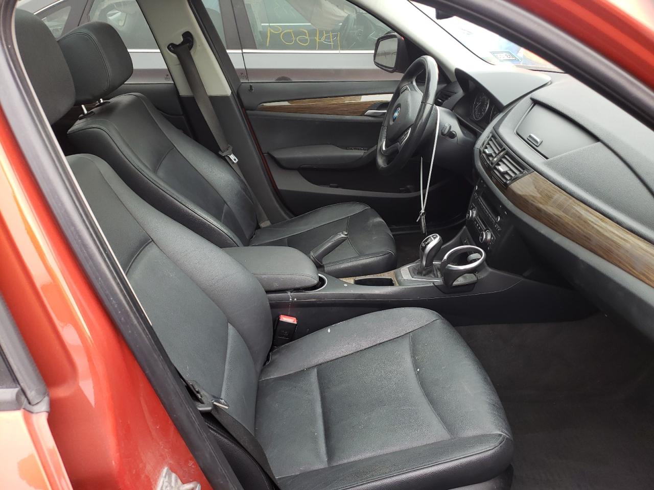 Photo 5 from auction – 2013 BMW X1 SDRIVE2 with VIN WBAVM1C59DVW41676