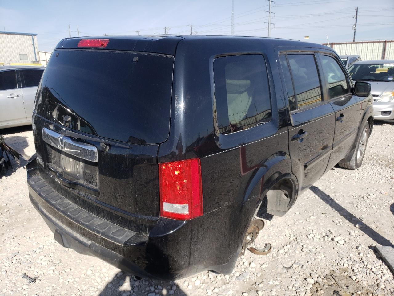 Photo 4 from auction – 2014 HONDA PILOT EX with VIN 5FNYF3H4XEB019237