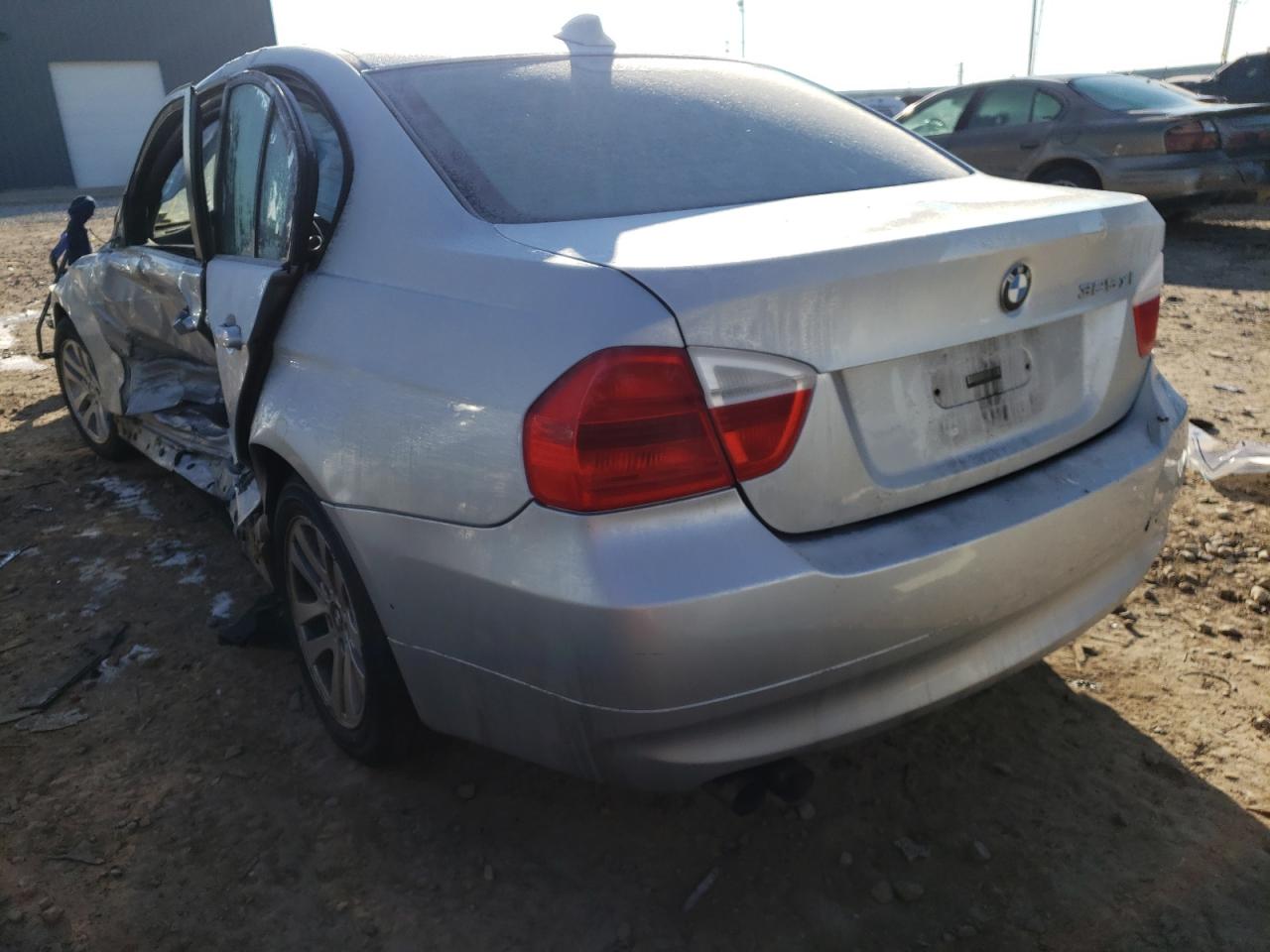 Photo 3 from auction – 2006 BMW 325 XI with VIN WBAVD13586KV04734